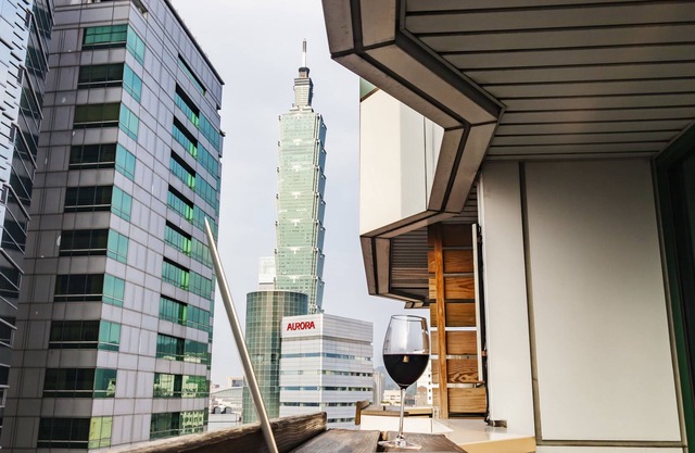 Pacific Business Hotel