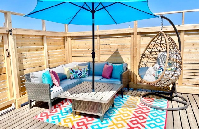 "Paddle" at Hills Meaford, Penthouse 3rd Floor Suite w Deck & Balcony