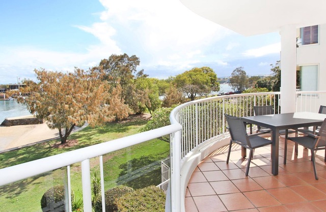 Pago Pago 4 - Spacious 2 Bedroom Apartment on Mooloolaba Spit