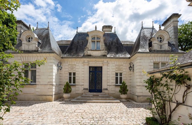 Palais D’Or - Seven Bedroom Villa, Sleeps 13