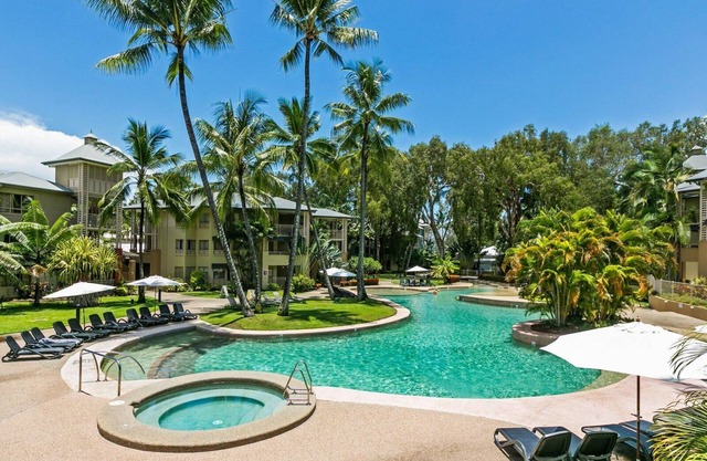 Palm Cove Oceanfront Resort Two-Bedroom Apartment