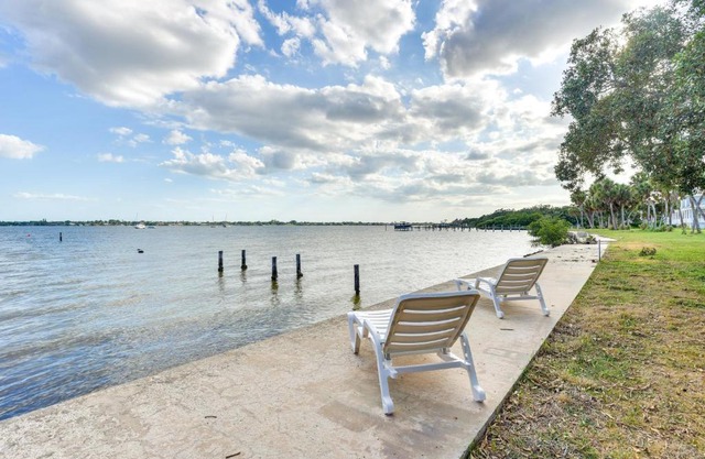 Palmetto Home with Manatee River Access!