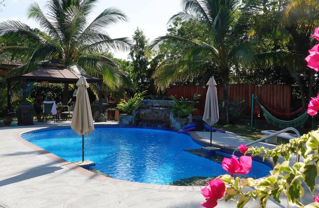 Panama Sarah's Casitas, from 49/nt. Private Property,Big Pool Easy Walk 2 Beach