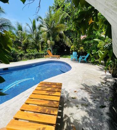 Pangea Lodge Tropical Vibe Home with Shared Pool