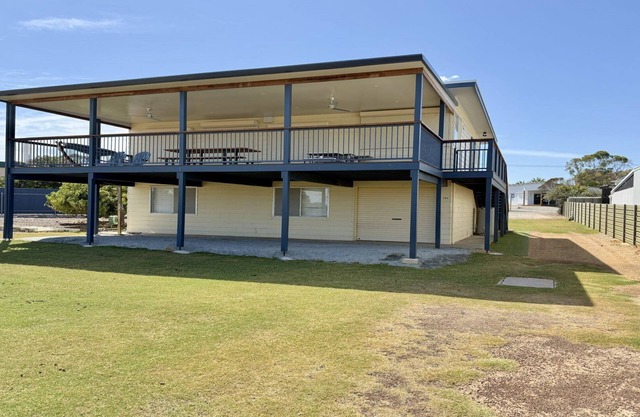 Panorama Holiday Home on the Esplanade with big sunsets views are rare.