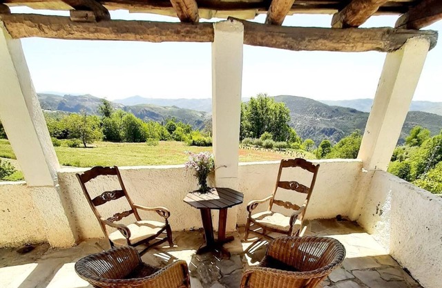 Panoramic alpujarras house and ayurveda massages