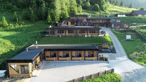 Panoramic Residence
