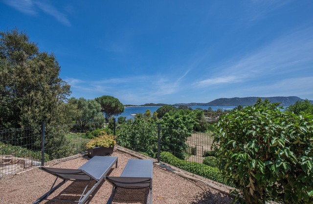 PANORAMIC VIEW ON THE SEA - SUPERB GROUND OF VILLA -NEUF
