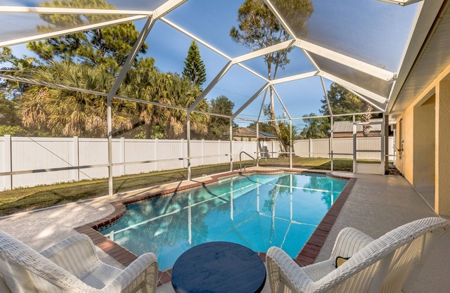Paradise Bliss! Heated Pool, Boat Parking, Fenced Yard, Near Beaches!