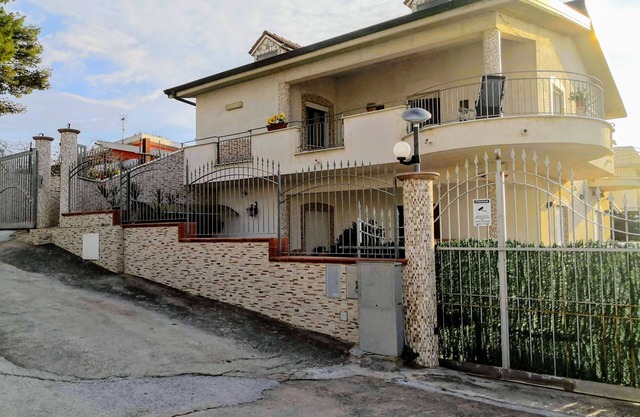 Paradise House apartment