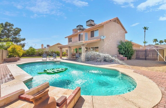 Paradise in Peoria - Families|Pool|Spacious