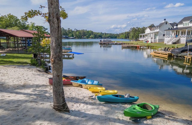 Paradise on Lake Martin! Water front, Great Boathouse, Sandy Beach, Decks, Views