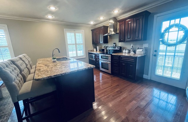 Paradise on Pecks Creek - w/Hot tub & Firepit! Minutes from RED RIVER Gorge
