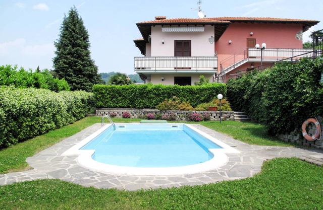 Parco Rosa with 1 bedrooms and 1.5 bathrooms