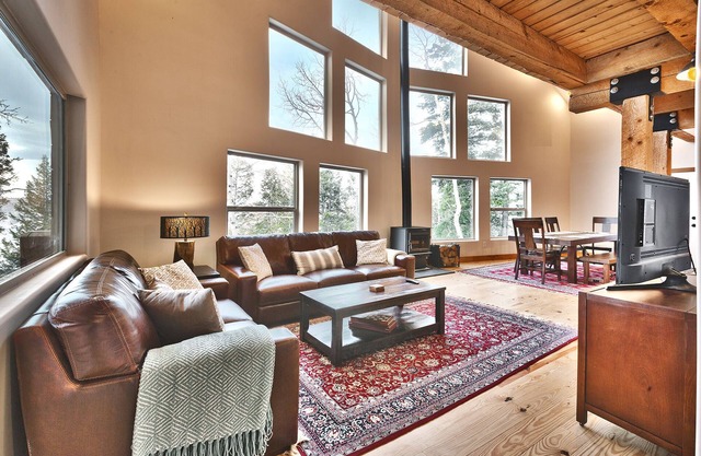 Park City Cabin Retreat, Sleeps 11, Top Of The Mountain, Great Views, Tall Pines