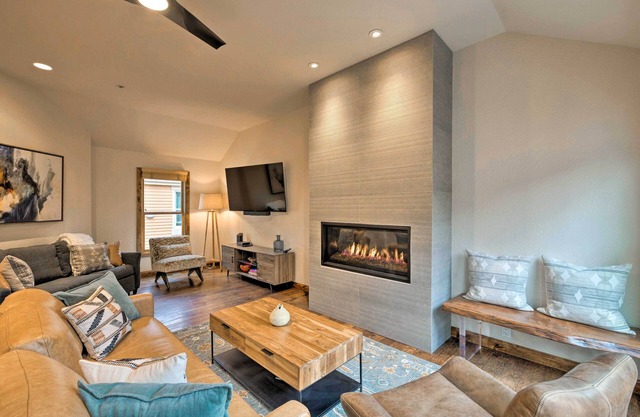 Park City Condo: Walk to Ski Lifts!