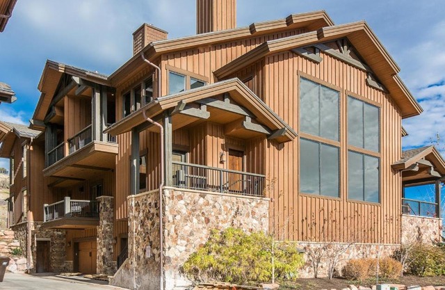 Park City Townhome with Views - Walk to Gondola!