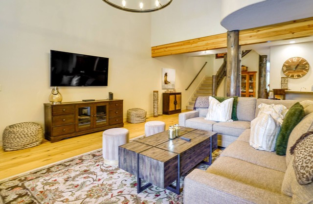 Park City Vacation Rental w/Hot Tub & Patio!