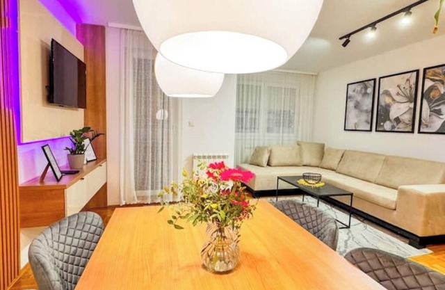 PARK INN- Cozy Apartment Near Airport - PRIME SPOT