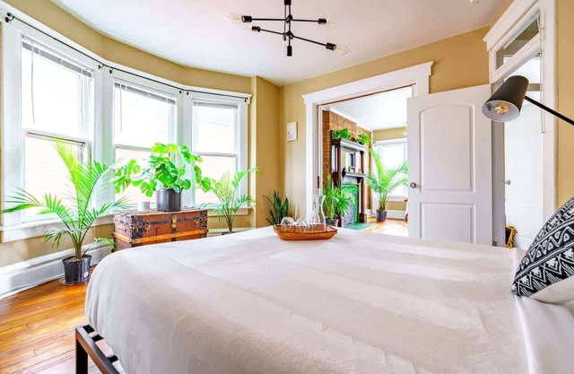 Parking Free – King Bed – Short North – Convention