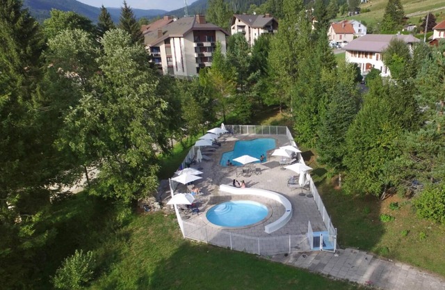 Parking, tv, ski locker, 30m², Lélex
