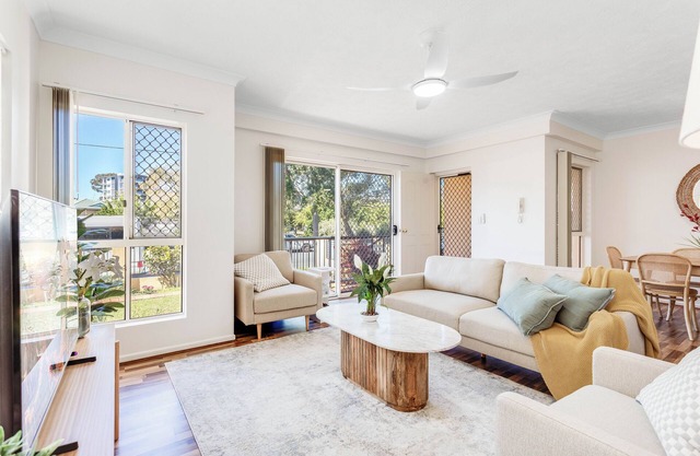 "Parkside Villa on the Creek"