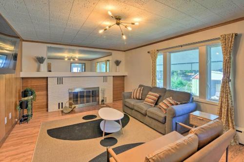 Parkstrip Place, Pet Friendly Downtown Home