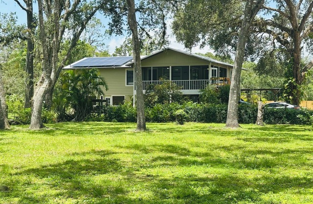Parrish Treetop Retreat -Pool- 2 peaceful acres