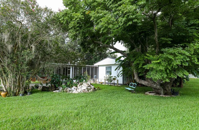 PARSONS HIDEAWAY CLOSE TO EVERYTHING IN TAMPA