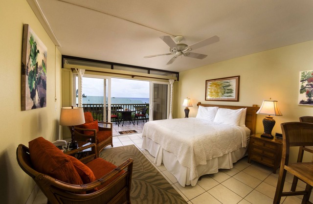 Partial Oceanview #106 at Hana Kai Maui - Studio unit with a really nice view!