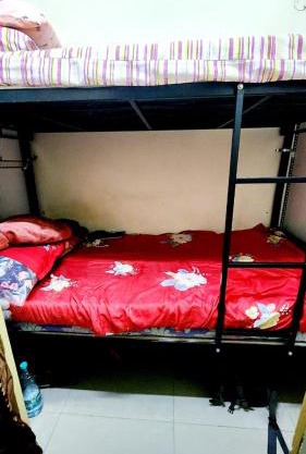 Partition Men bed Space
