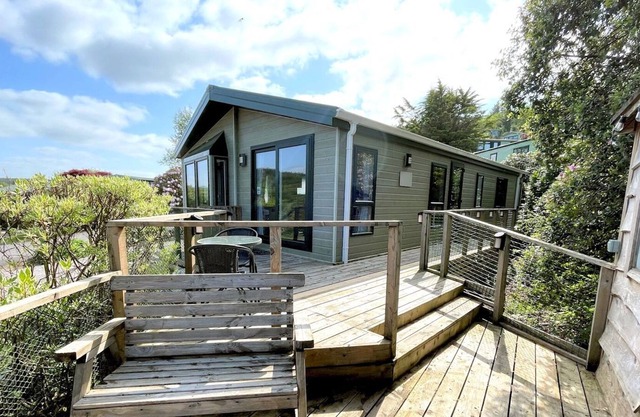 Pass the Keys | Gorgeous Kippford Lodge In Beautiful Setting