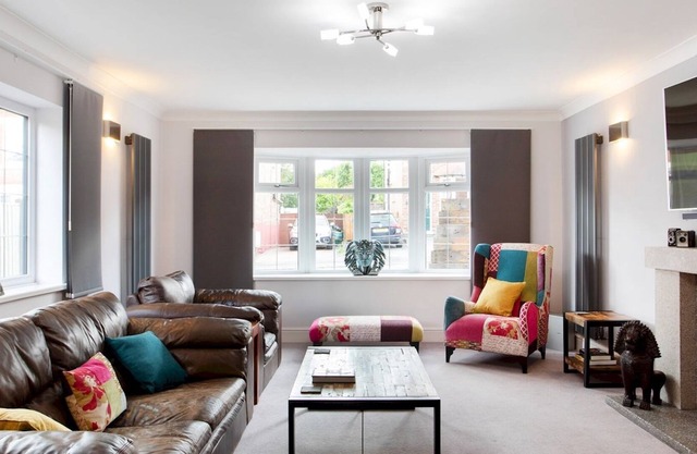 Pass the Keys | Modern 2 Bed Property with Free Parking