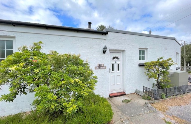 Pass the Keys Traditional Scottish Cottage in Beautiful Location