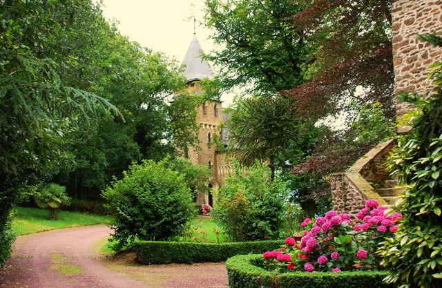 PEACE, PRIVACY AND HISTORY—ALL WRAPPED UP IN A MAGICAL SETTING