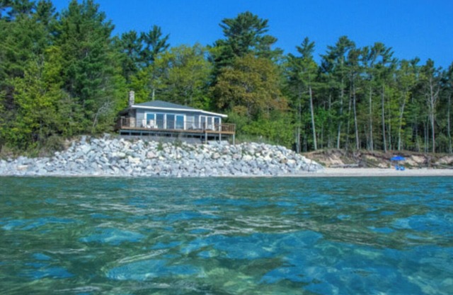 Peaceful 2BR Beaver Island Escape - Beach Access + Waterfront Views + WiFi