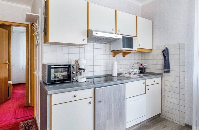 Peaceful Apartment in Schwalefeld with Garden