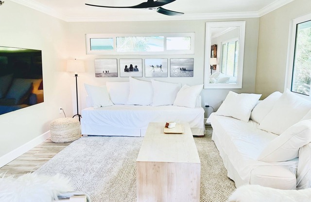 PEACEFUL BAYFRONT Escape: 2 Min Walk to Beach: Parking Ferry Pool Trash P/U incl