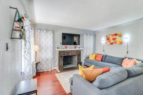 Peaceful Detroit Home with Yard 10 Mi to Downtown!
