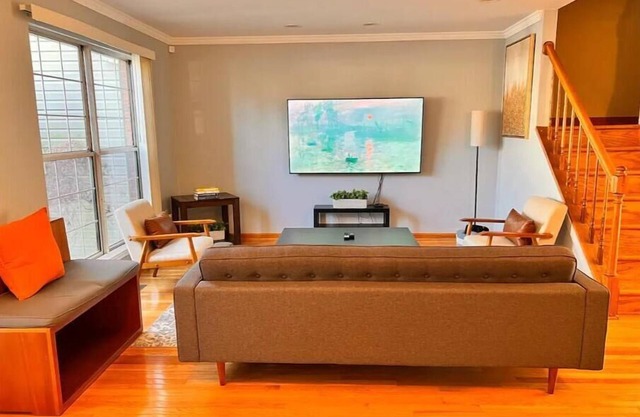 Peaceful Escape: 3-Bedroom with 2.5 Bathroom