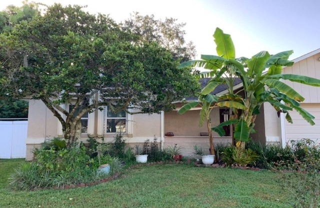 Peaceful family retreat-centrally located for attraction options!