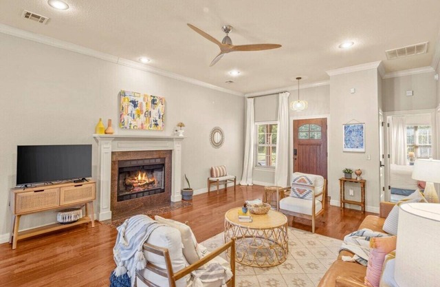Peaceful Fayetteville Retreat, 15 Min from U of A