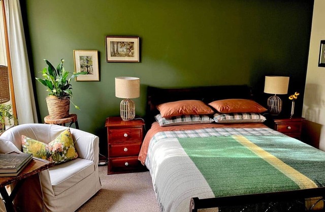 Peaceful garden setting + Private deck