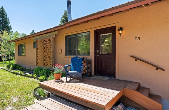 Peaceful Neighborhood, 1-Level, 10 Min to Lake!