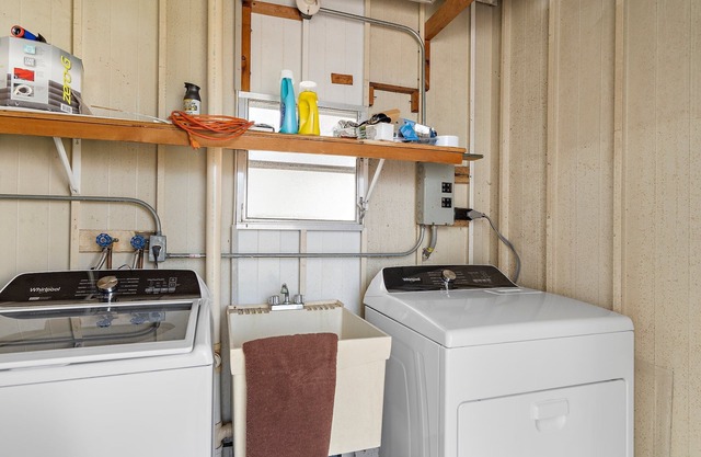 Peaceful Nokomis Retreat | 5 Mins to Beach | Ideal for 55+