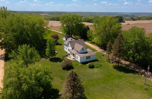 Peaceful Pepin Farmhouse Getaway