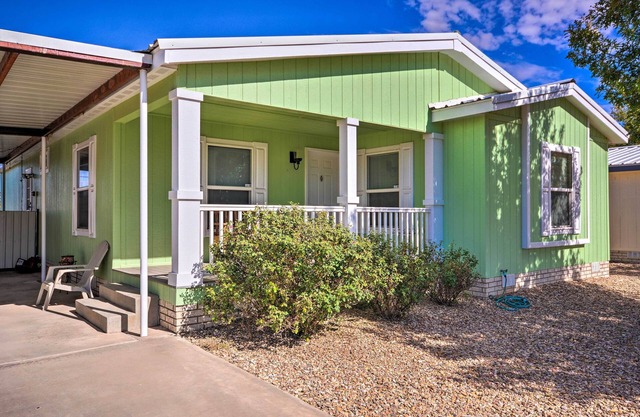 Peaceful Portales Escape w/Patio & Grill!