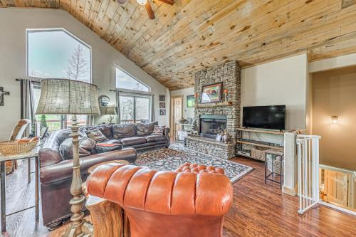 Peaceful Ruidoso Cabin Ideal Mountain Getaway!