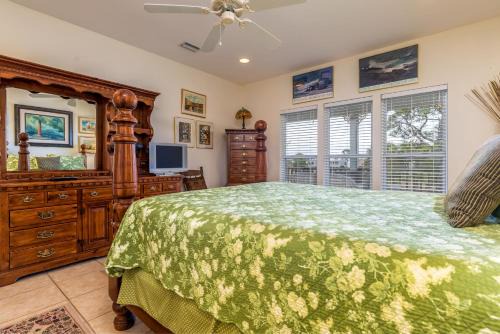 Pelican Bay Landing