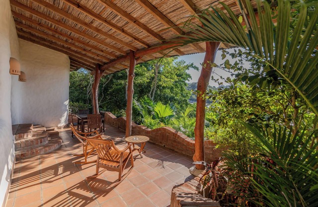 Pelican Eyes Hotel and Resort